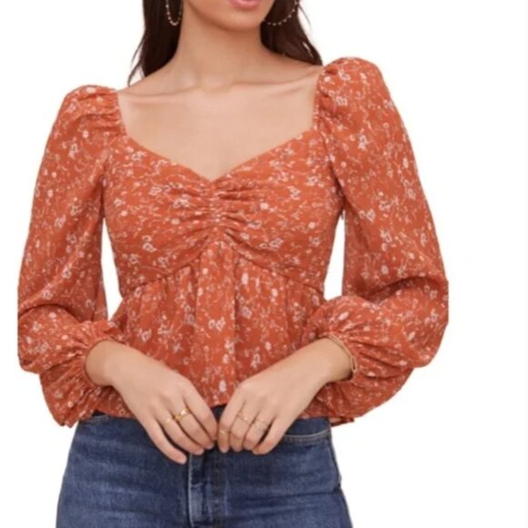 ASTR THE LABEL LONG SLEEVE SWEETHEART TOP, MEDIUM - Picture 1 of 3